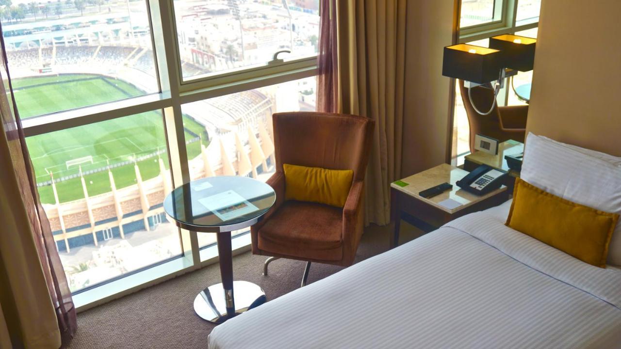 Hotel Centro Al Manhal By Rotana 3*