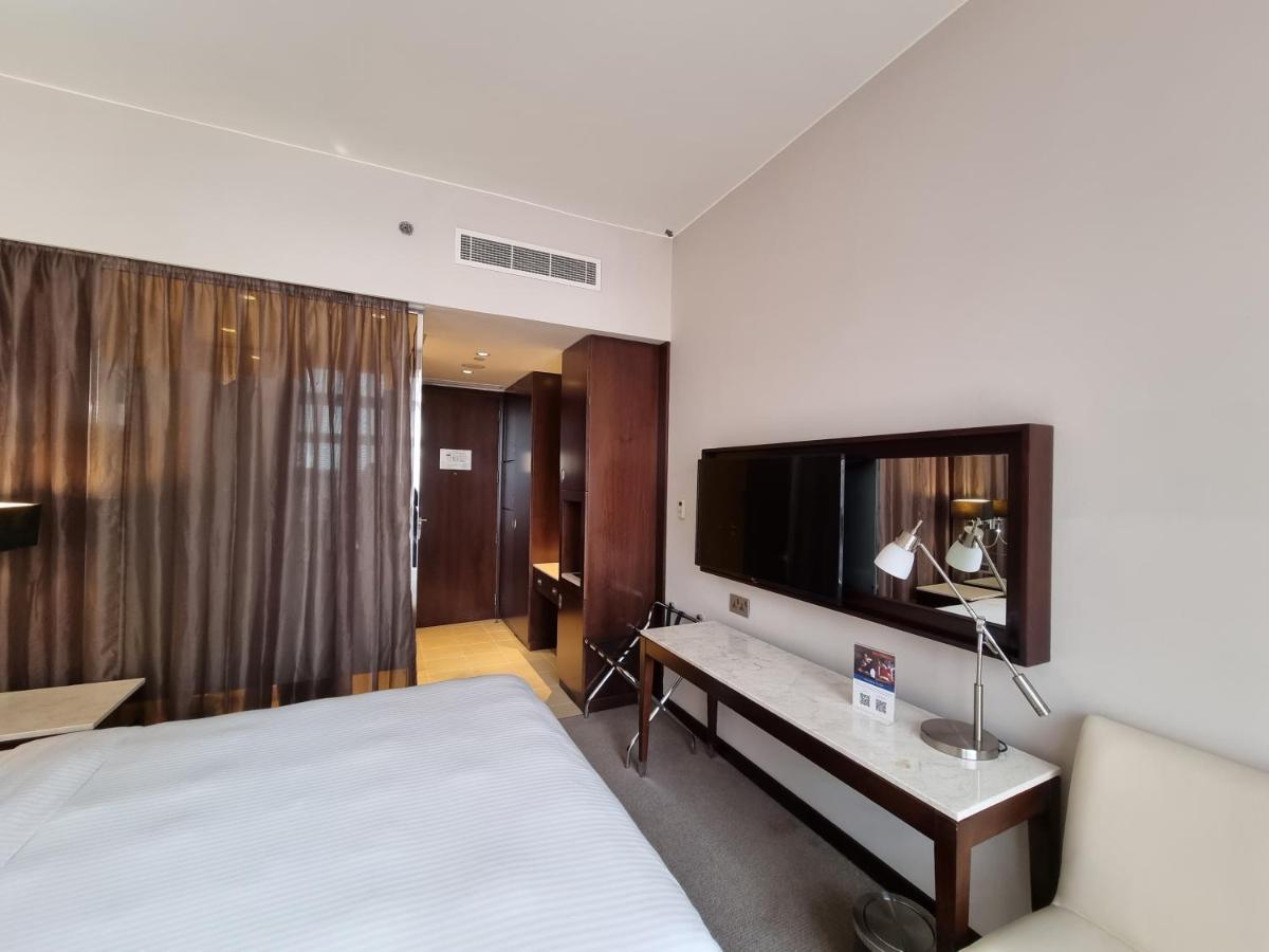 Hotel Centro Al Manhal By Rotana Abu Dhabi