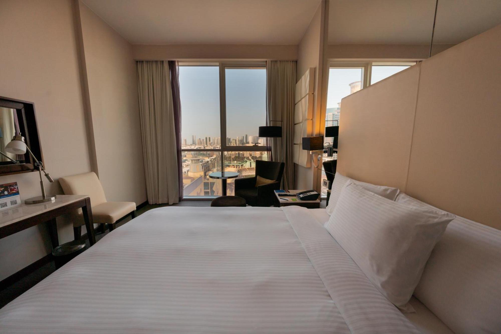 Centro Al Manhal By Rotana Hotel