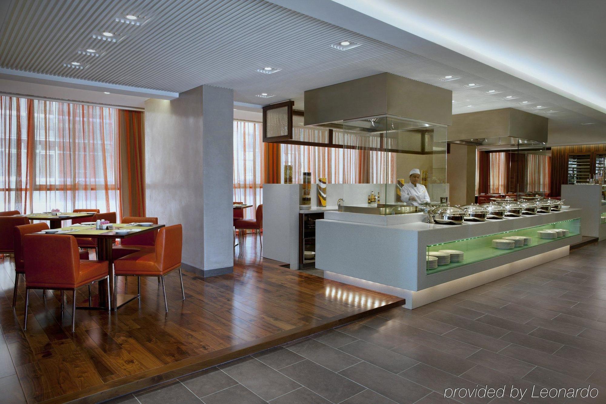 Centro Al Manhal By Rotana 3*